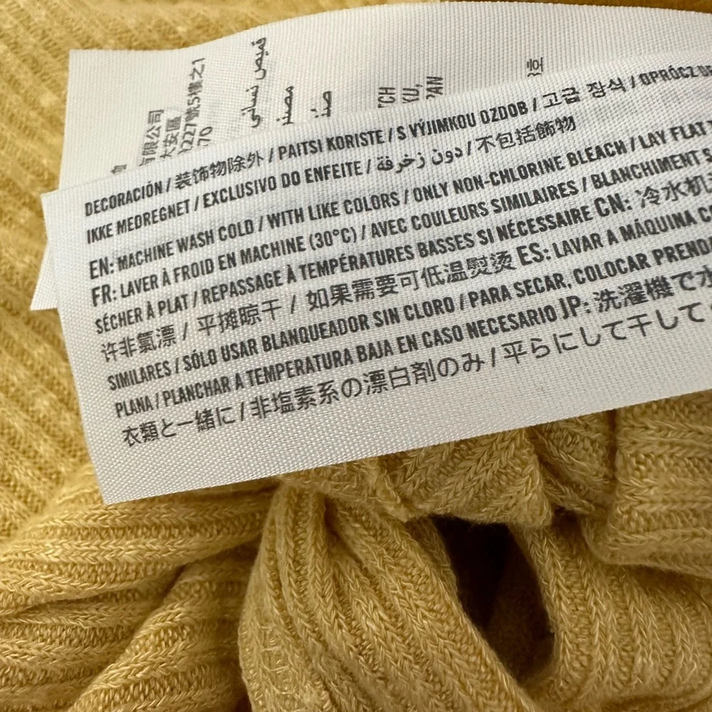 Abercrombie & Fitch Texture Ribbed Tie Front Top in Yellow Size Medium Women’s